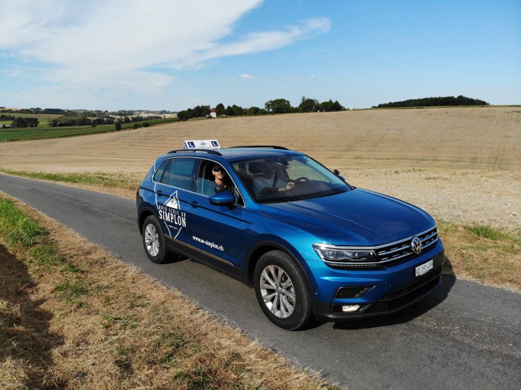 Leçon de conduite avec voiture école